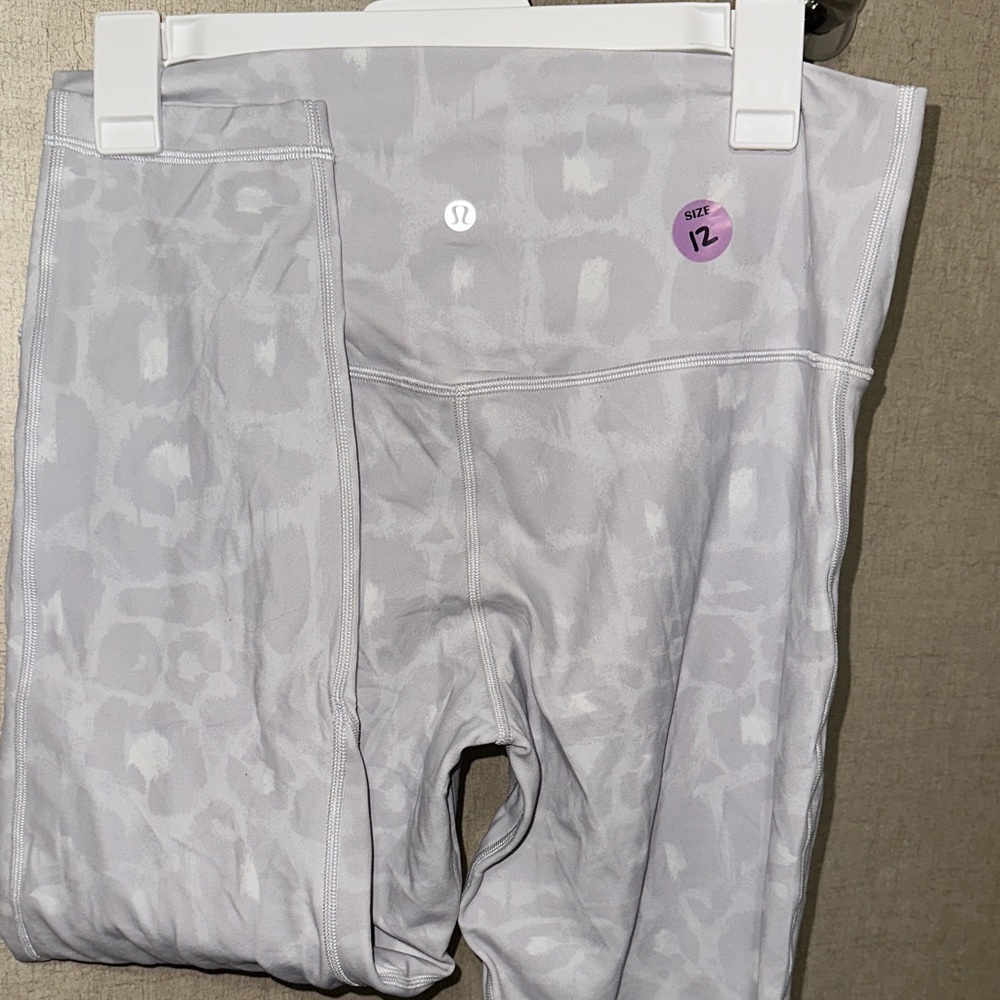 lululemon athletica Cheetah Gray Leggings size 12